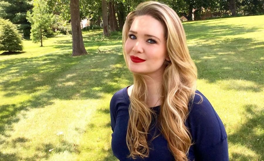 sarah j maas net worth