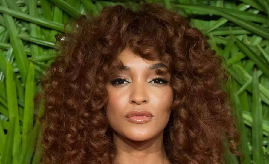 Curtain Bangs for Coily Hair: Yara Shahidi